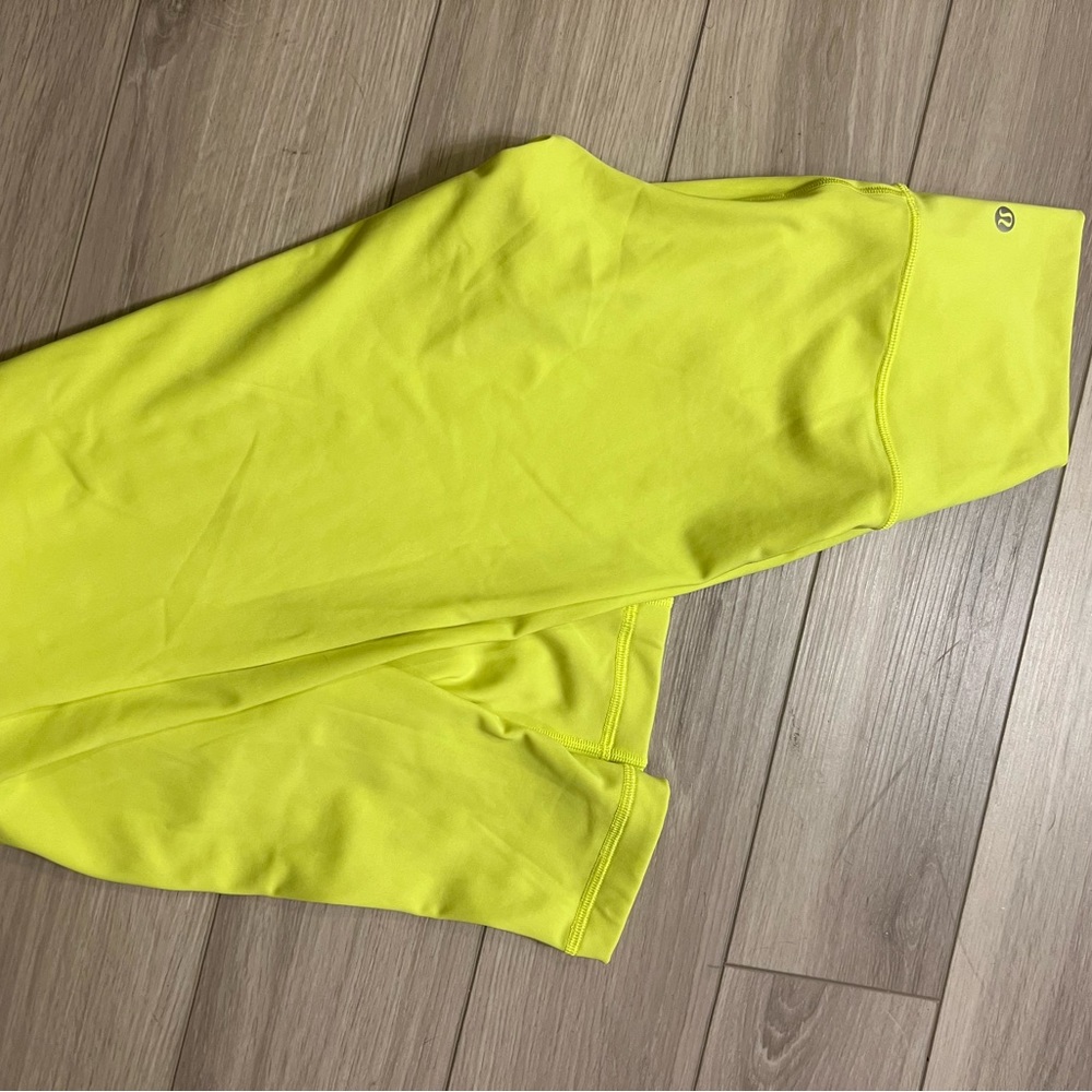 NWOT lululemon wunder under high rise tight
